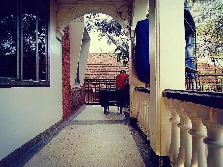 Angel'S Castle Hotel
